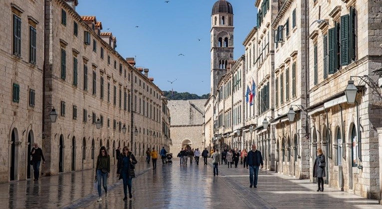 Kako se na dubrovačkom području razbuktala korona? "Ljudi kartaju i previše se druže"