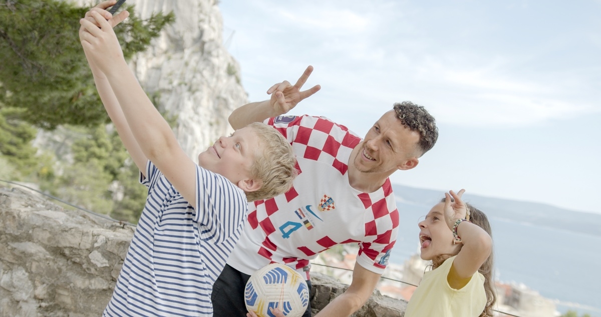 Perišić se pojavio u novoj reklami za Omiš, pogledajte je
