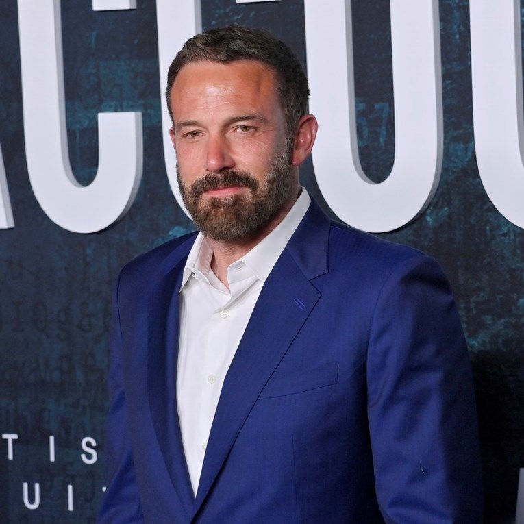 Ben Affleck na premijeru filma došao s ofarbanom kosom i bradom