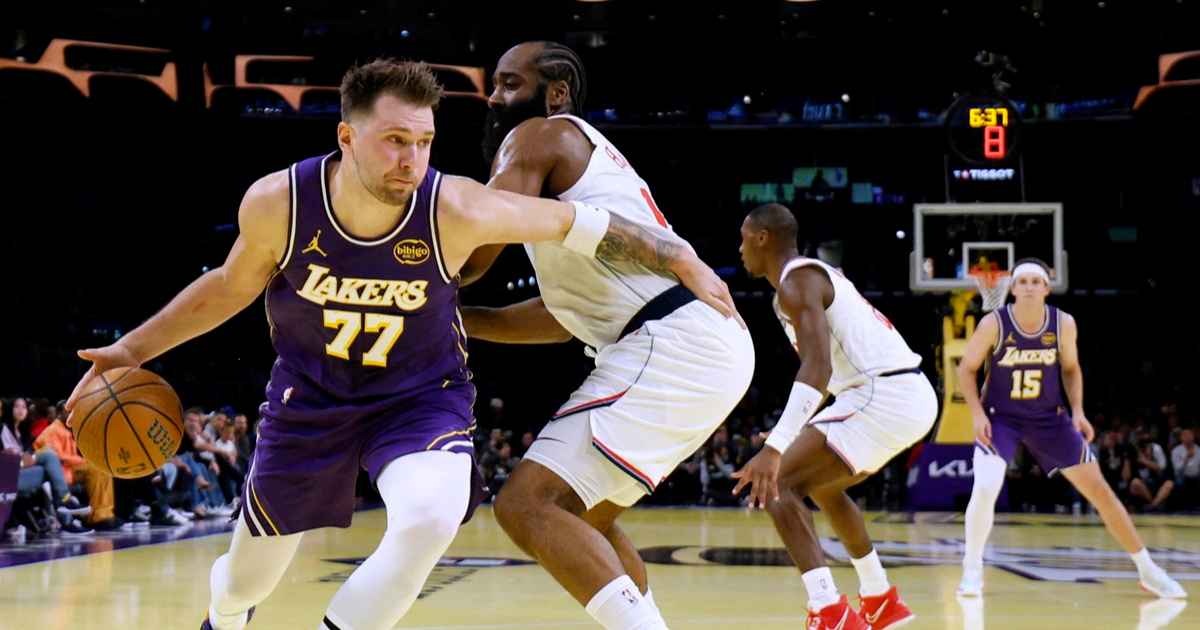 Dončić se poigrao s Clippersima. Nakon osam minuta već je bio na 20 koševa