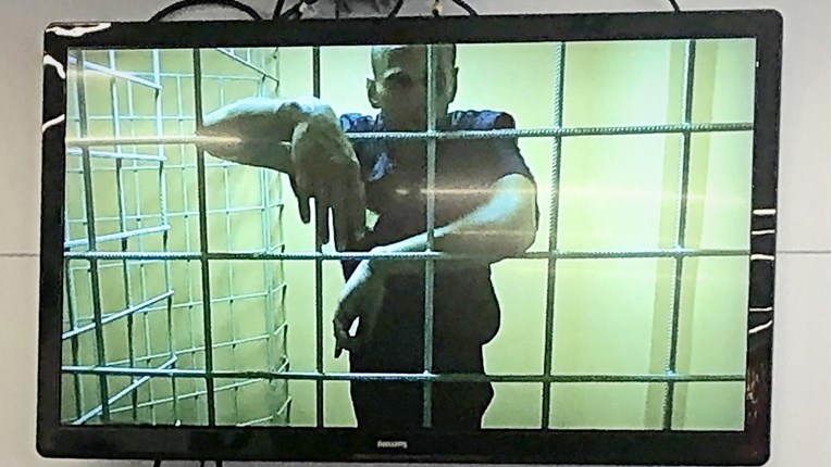 Navalni iz zatvora: Ako želimo kraj rata, napunimo zatvore i marice svojim tijelima