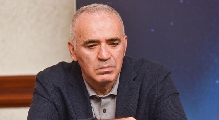 Kasparov: Izbacite Rusiju s financijskih tržišta, neka Putinov ratni stroj bankrotira