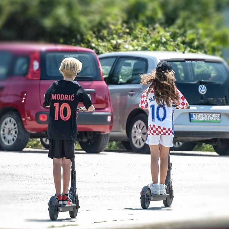 Drastičan porast nesreća na romobilima, strada sve više djece. "To je ruski rulet"