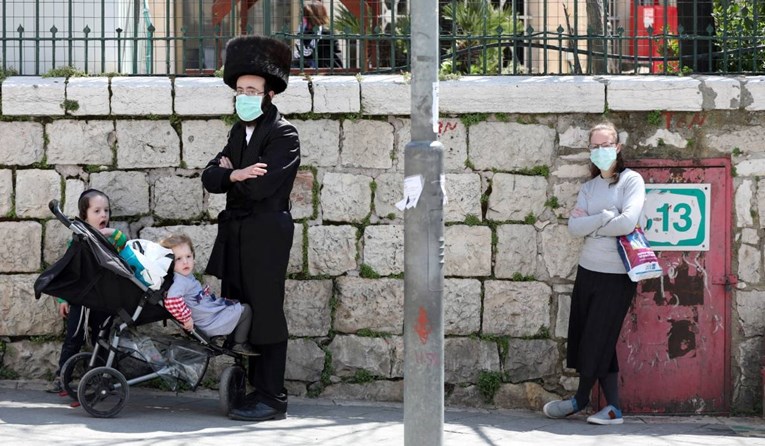 Veliki brojevi novozaraženih u Izraelu, u bolnicama 1000 teško oboljelih pacijenata