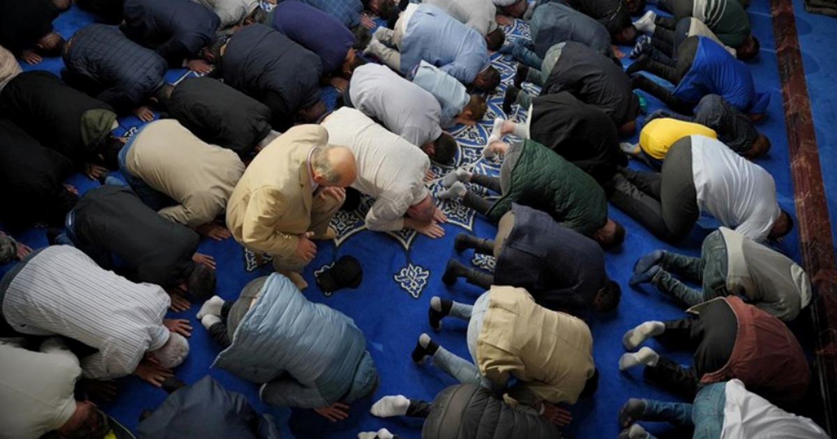 Islamska zajednica u BiH: Narod Irana je u našim mislima