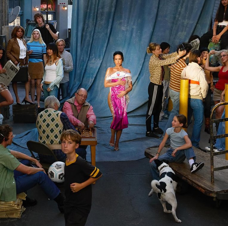 Demi Lovato objavila novi dance pop album. Zove se It's Not That Deep