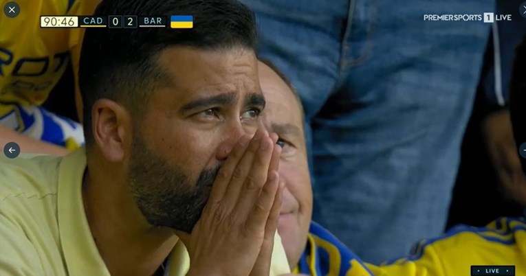 Liječnici na utakmici Cadiza i Barcelone navijaču spasili život