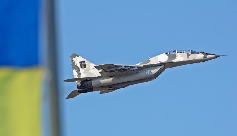 Guardian kaže da je ovo pozadina iznenadnog preokreta Poljske oko MiG-ova za Ukrajinu