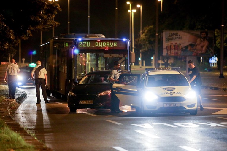 Policija o incidentu u busu ZET-a: Azilant je vrijeđao mladića, nije imao nož