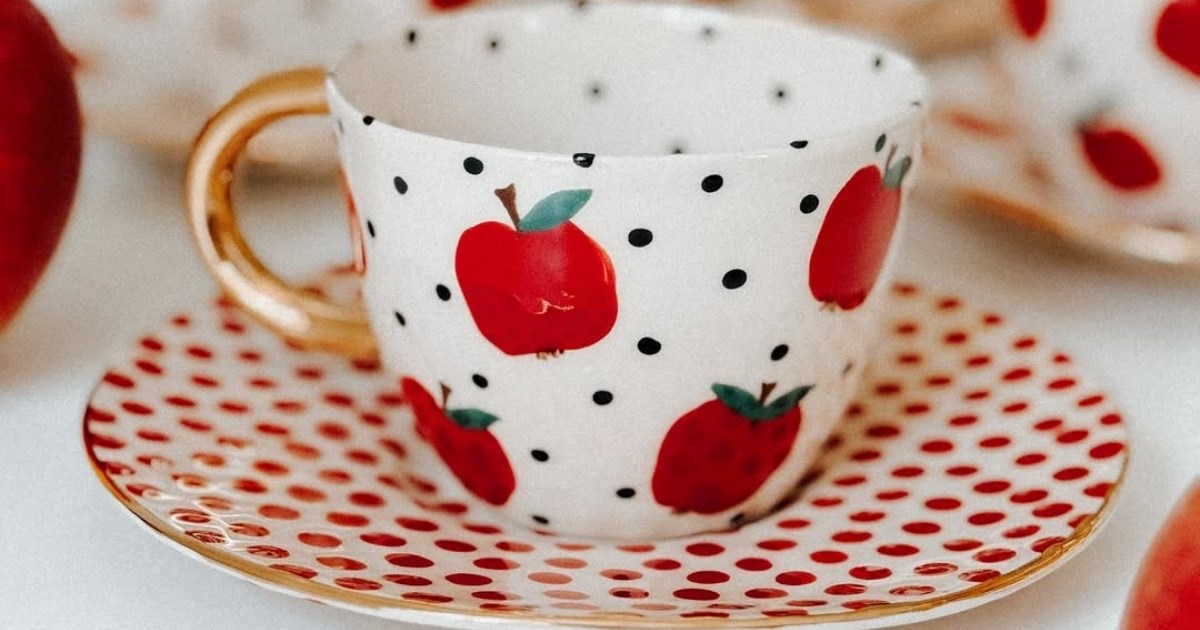 “Prave divote”: ChiaCups oduševio šalicama s motivom jabuke