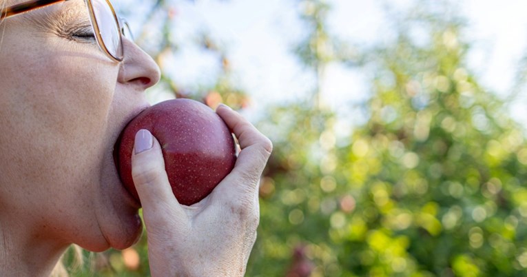 Nutricionistica otkrila da jedenje jedne vrste voća pomaže sa snižavanjem kolesterola
