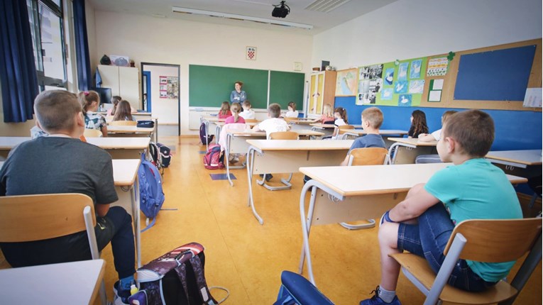 U Sloveniji otvorene škole, ali samo za djecu s posebnim potrebama