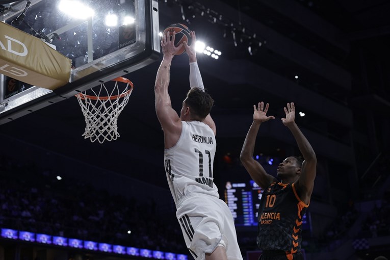 Hezonja igrač utakmice za pobjedu Reala u u Euroligi. Pogledajte double-double