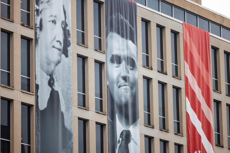 Ministarstvo obrazovanja SAD-a izvjesilo transparent s Charliejem Kirkom