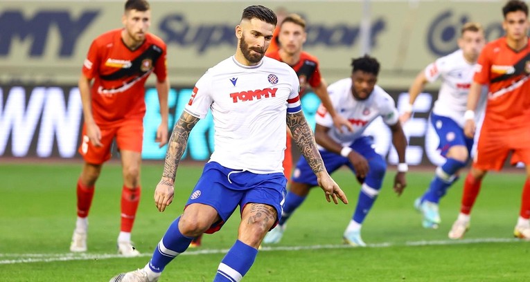 Livaja panenkom promašio cijeli gol, navijači mu pljeskali
