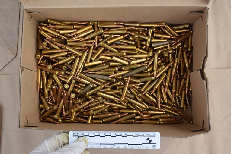 FOTO Kod četiri muškarca iz Zadra pronađena gomila streljiva