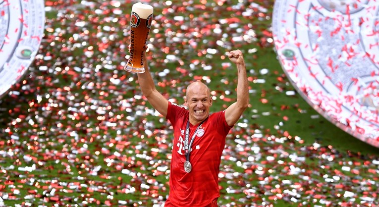 Službeno: Arjen Robben završio karijeru