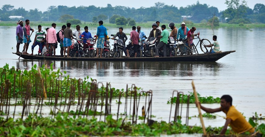 Snažne monsunske kiše u Indiji, tisuće bez domova, poginula 51 osoba