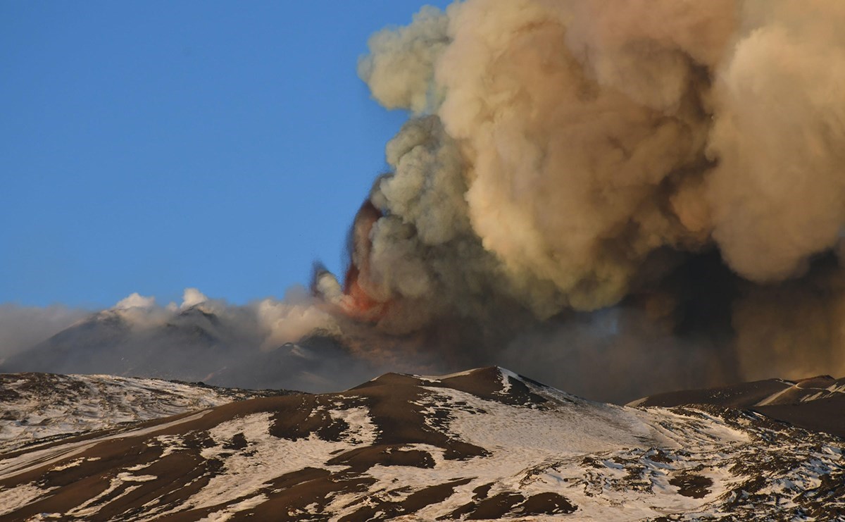 Etna ponovno erumpirala