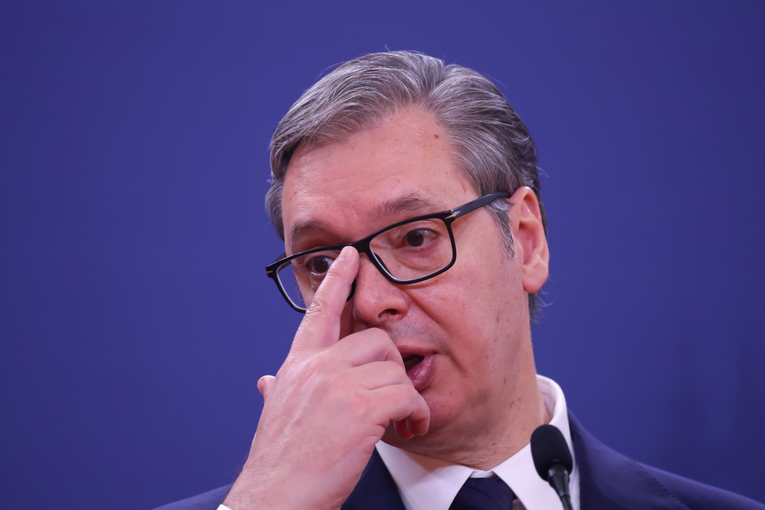 Vučić: Dobio sam poziv na glamuroznu proslavu odcjepljenja od moje Srbije