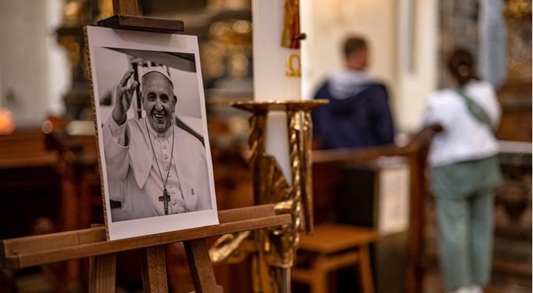 U subotu u Hrvatskoj vjerojatno Dan žalosti zbog smrti Pape