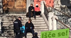 Slovenci kaznili dečka koji je jeo burek bez maske. Buregdžinica želi platiti kaznu