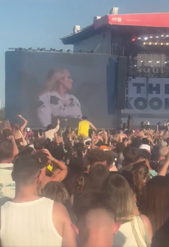 Slavna glumica osvanula na festivalu i repala na pozornici, publika u čudu