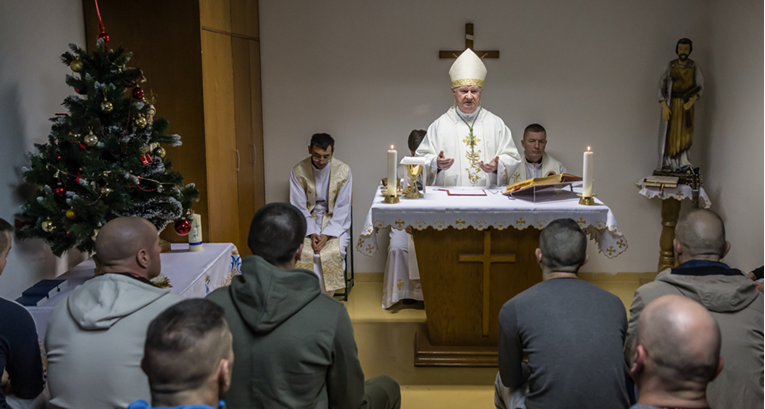 Splitski nadbiskup proveo Božić sa zatvorenicima.  "Niste manje vrijedni"