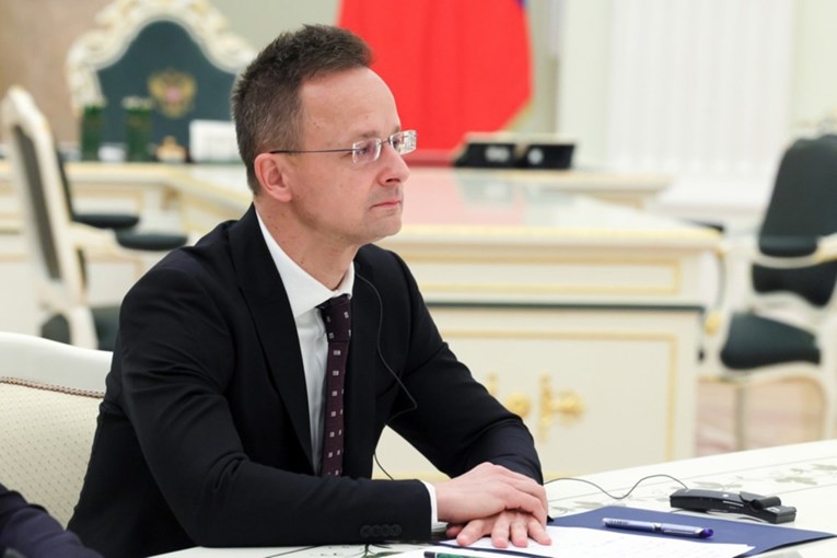 Szijjártó pritišće Kijev: Objavite zašto je toliko gotovine prošlo kroz Mađarsku