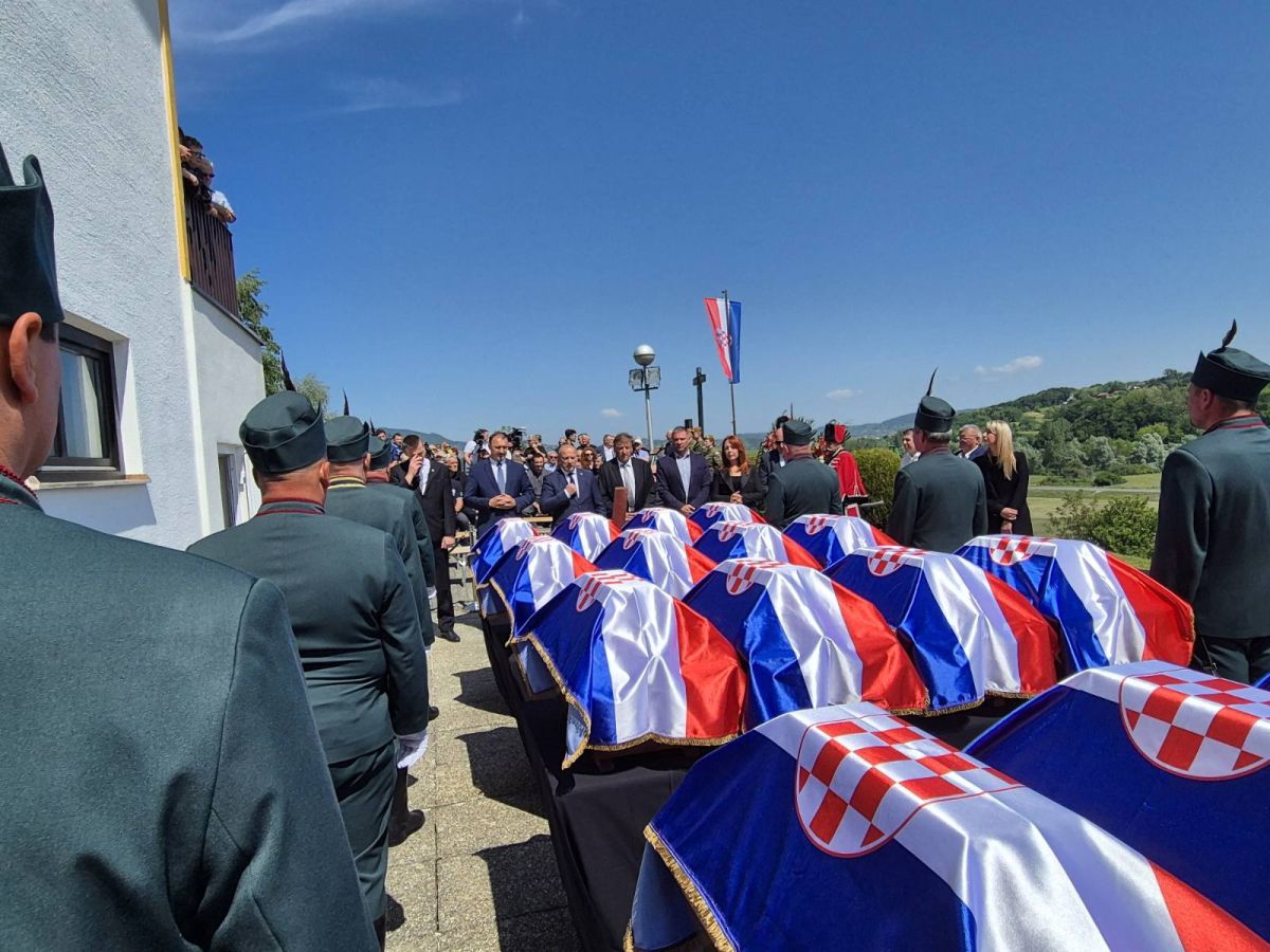 U Novom Marofu pokopani ostaci 36 žrtava. Medved: To govori o naravi komunizma