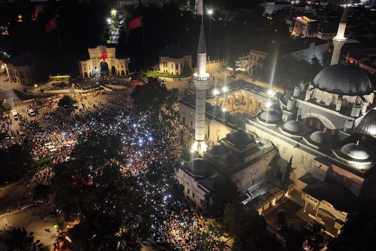 FOTO Veliki prosvjed u Istanbulu: Zaustavite genocid i glad u Gazi