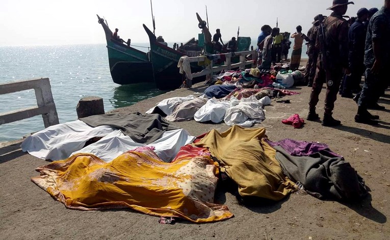 U Bangladešu 15 mrtvih u potonuću broda s izbjeglim Rohindžama