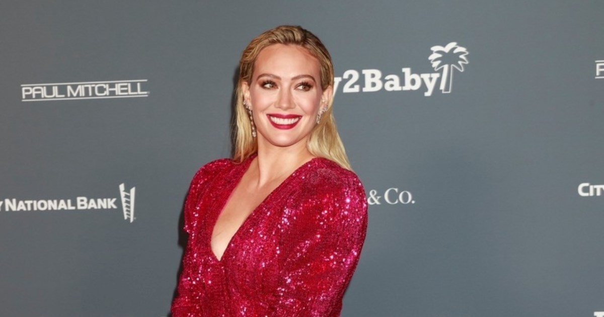 Hilary Duff pozirala gola za naslovnicu i otkrila tajne svoje nevjerojatne forme