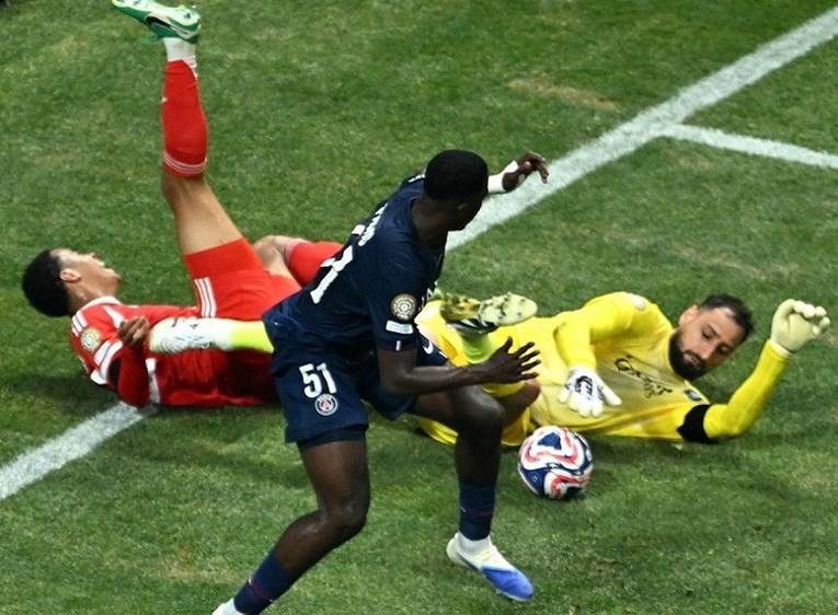 Donnarumma plakao nakon što je nenamjerno slomio nogu Musiali. Poslao mu je poruku