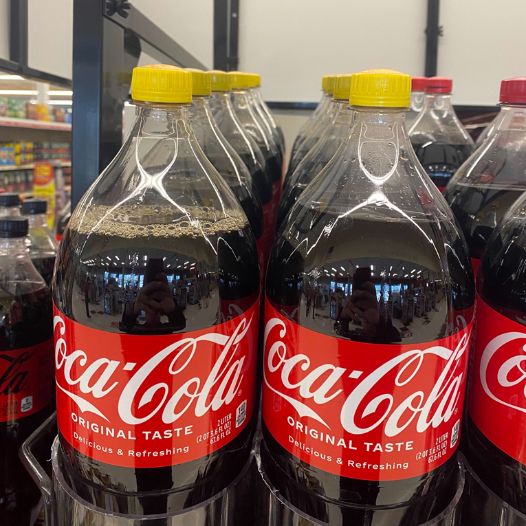 Jeste li ikad vidjeli Coca-Colu sa žutim čepom? Označava jednu veliku razliku