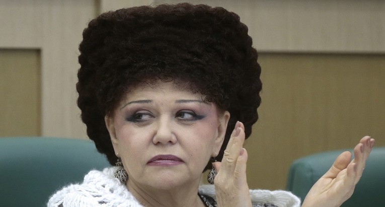 Frizura ruske političarke zabavlja Twitter: "Da, to je prava kosa"
