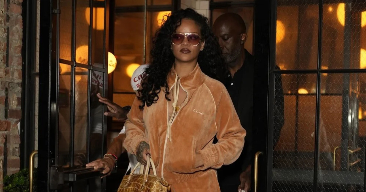 Rihanna nosi trend koji smo prije 20 godina viđali posvuda