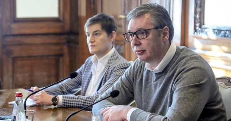 Vučić i Brnabić zovu ljude na skup u Beogradu. Kažu da im je dosta terora