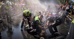 Policija u Haagu privela 2400 klimatskih aktivista, među njima stari i maloljetnici