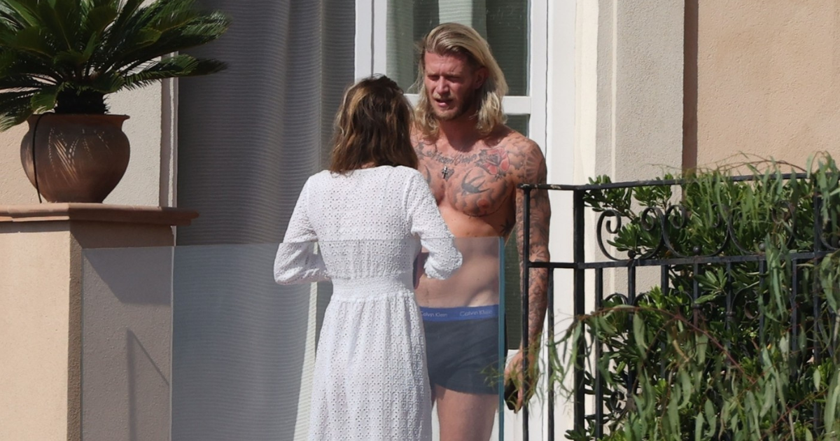 Diletta Leotta i Loris Karius snimljeni na Siciliji, opustili se na terasi resorta