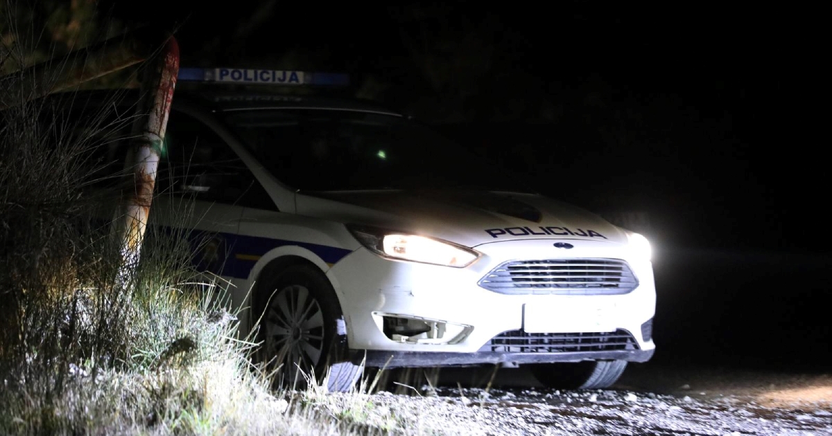 Pijani muškarci prijavljeni zbog uznemiravanja oružjem u Splitu i Kaštelima