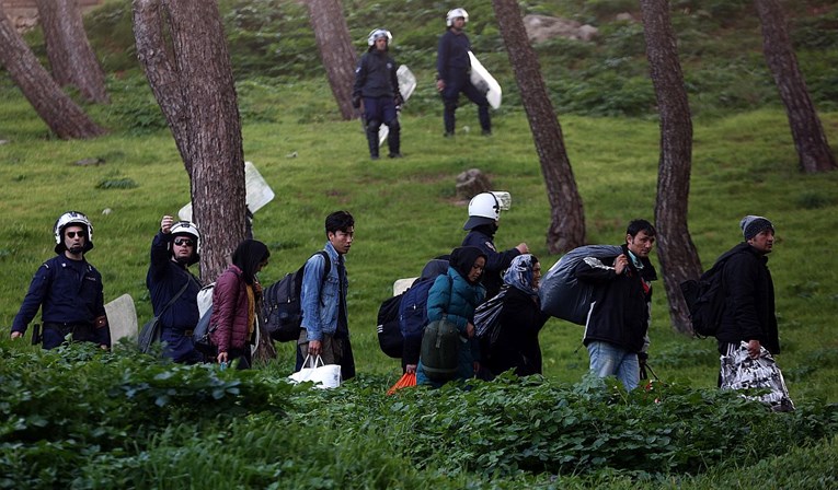Zbog korone i pojačanih kontrola smanjio se broj migranata koji dolaze u Grčku