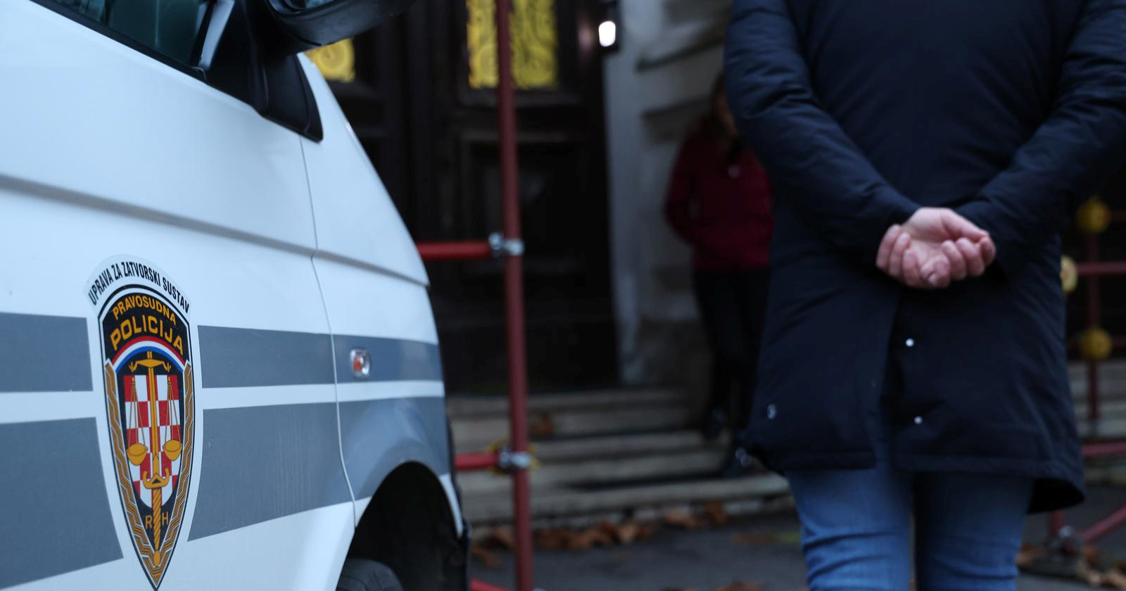 Redatelj optužen da je u Zagrebu napao kćer. "Uhvatio me za vrat, ugrizao me za ruku"