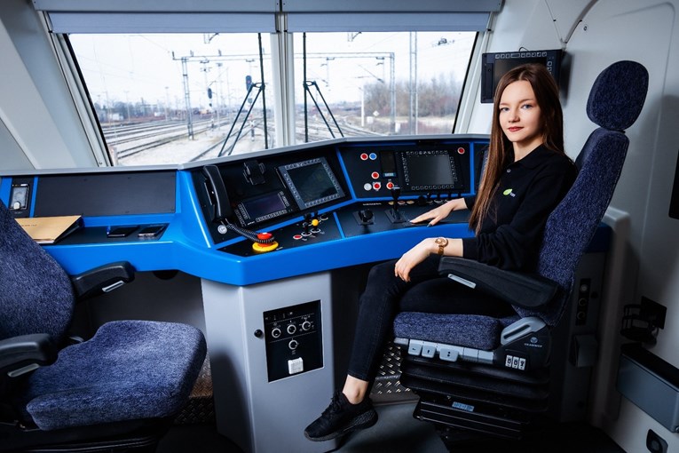 Ima 20 godina i prva je žena u Hrvatskoj koja vozi teretni vlak. "Svi su bili protiv"