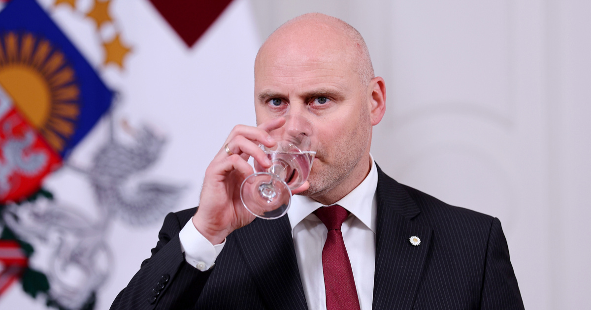 Latvijski premijer poziva: Odreknimo se jednog piva godišnje i pomozimo Ukrajini
