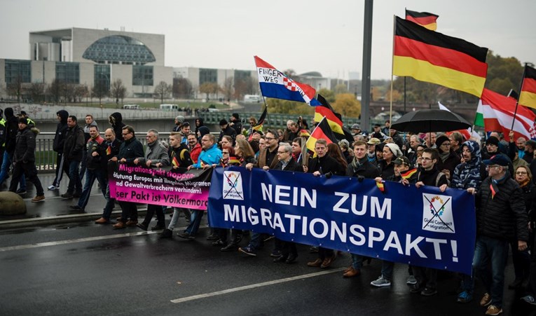 Njemački desničari prijete: Napustit ćemo EU