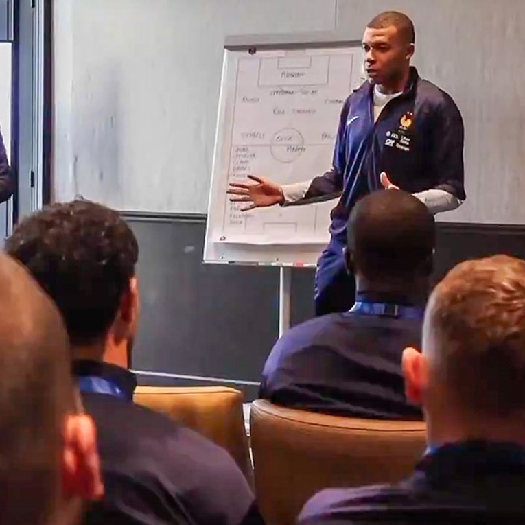 VIDEO Objavljen Mbappeov motivacijski govor: Hrvati moraju puzati