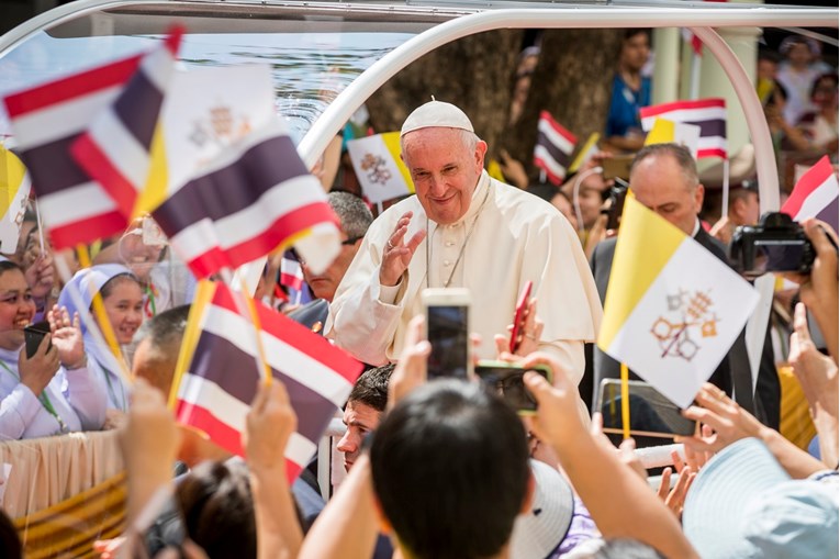 Tijekom posjeta Tajlandu Papa osudio iskorištavanje žena i djece