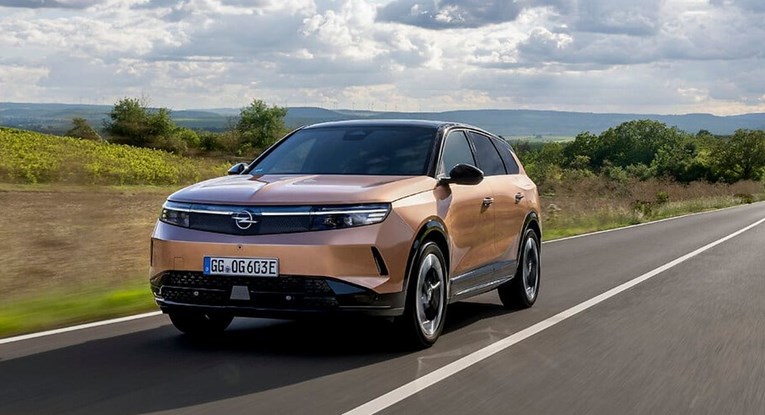 Opel Grandland Electric u još uvjerljivijoj električnoj izvedbi. Na struju ide 694 km