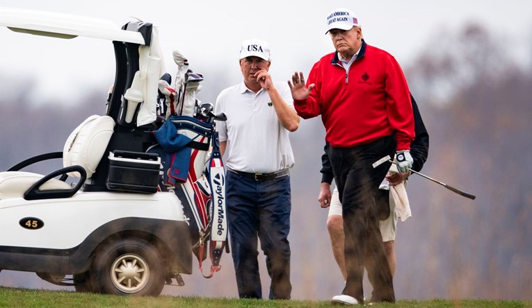 Usred samita G20 Trump otišao igrati golf
